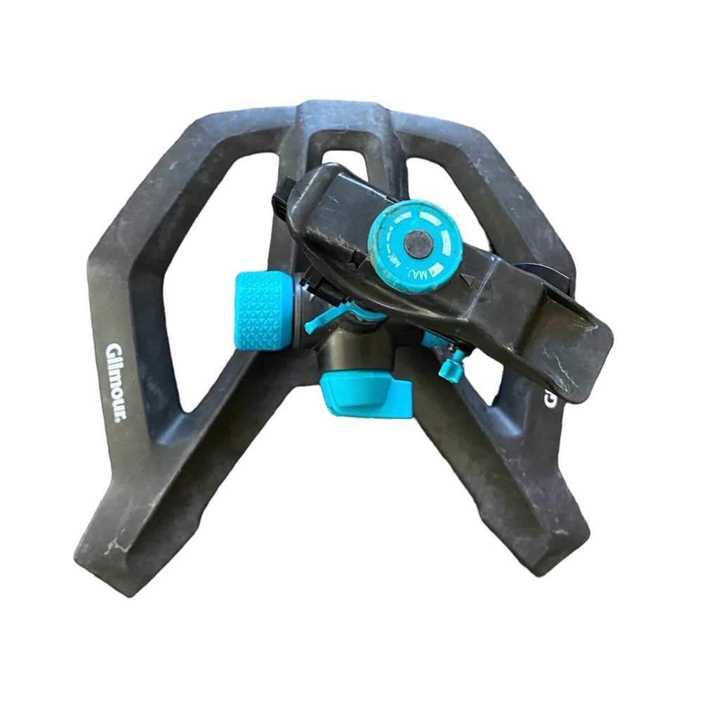 Gilmour Yard Sprinkler, 11” x 10” x 8”